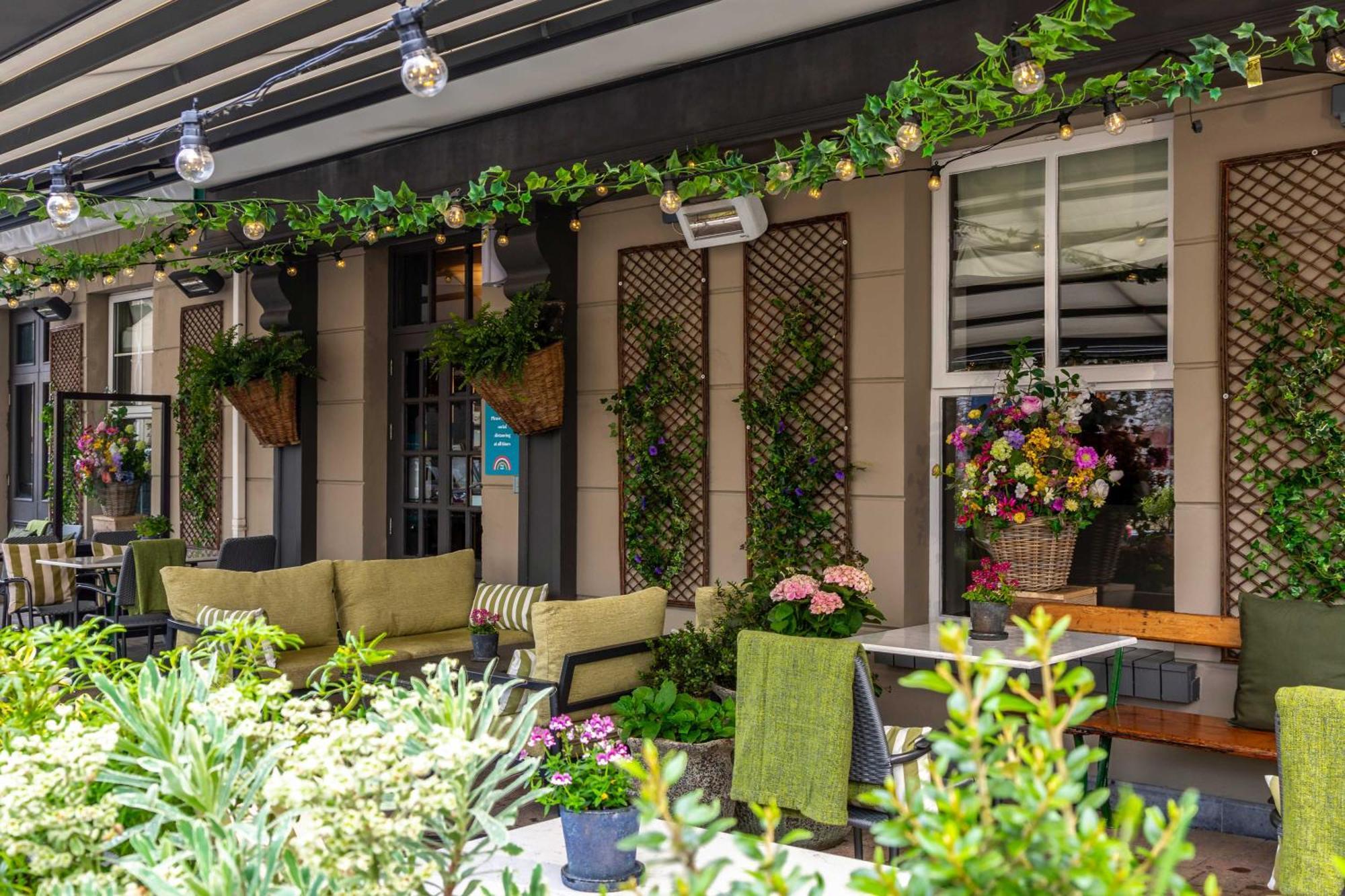 The Ashe Hotel トラリー エクステリア 写真